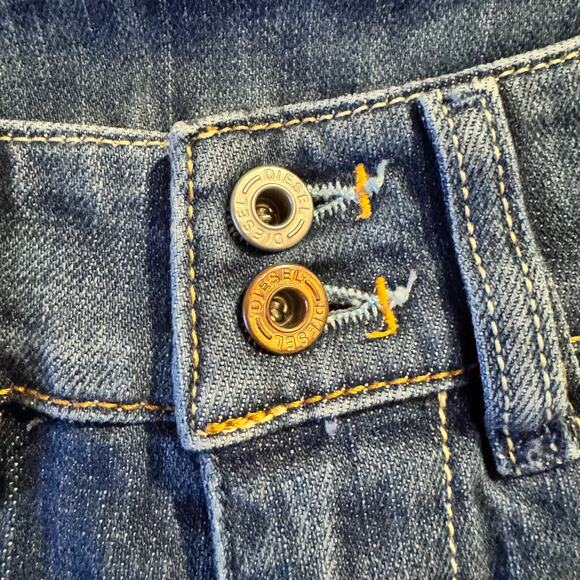 Diesel Bootcut Denim Jeans Blue Low Rise Button Fly Pocket Distressed Hem Sz 26 - Picture 3 of 9